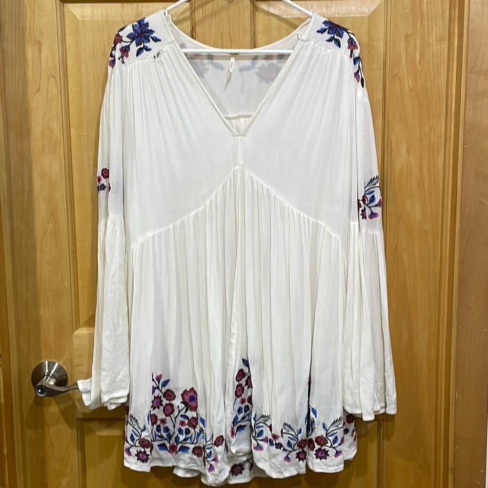 Free People gauze oversized cream dress floral embroidered fully lined size XS